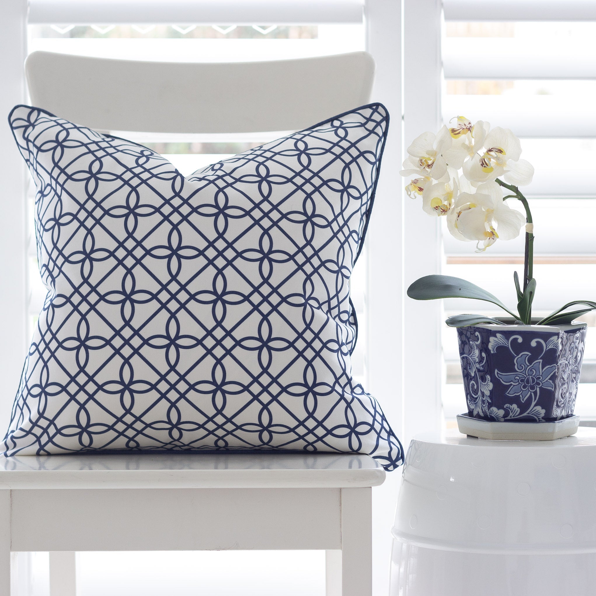 How to Choose the Right Cushion Insert – Hydrangea Lane Home